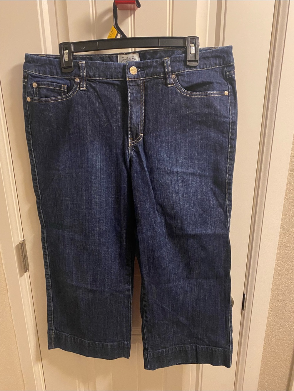 White House Black Market 14 Jeans Capri Length Stretch Dark Blue Denim Bling Pkt
